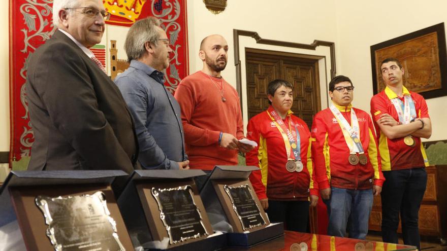 El Ayuntamiento de Zamora recibe a los medallistas zamoranos de los Special Olympics