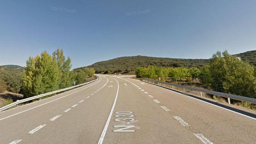 Un accidente entre dos turismos provoca retenciones de dos kilómetros en la N-330, en sentido Huesca