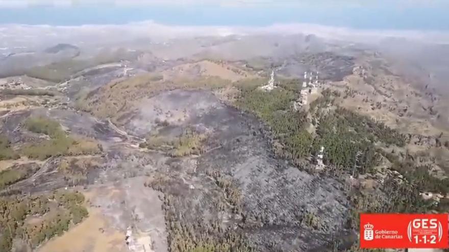 Vista aérea de la zona del incendio de Tejeda.