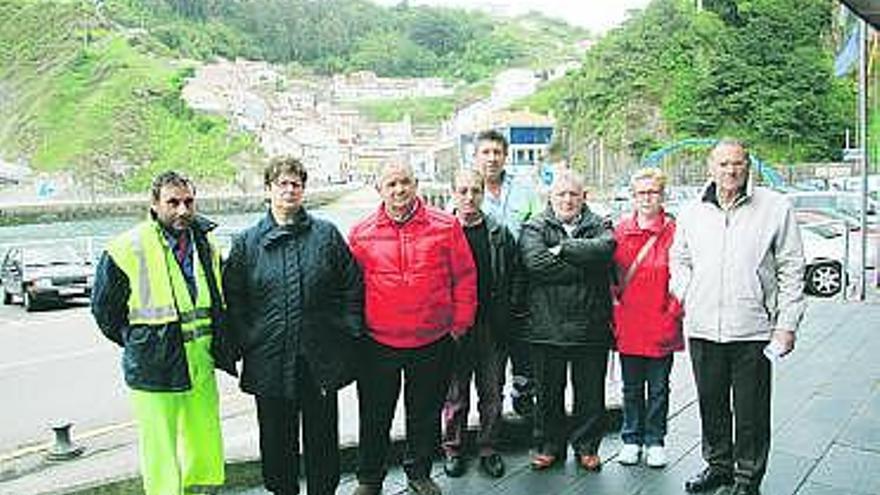 Los miembros de la Comisión de Festejos de San Pedro de Cudillero.