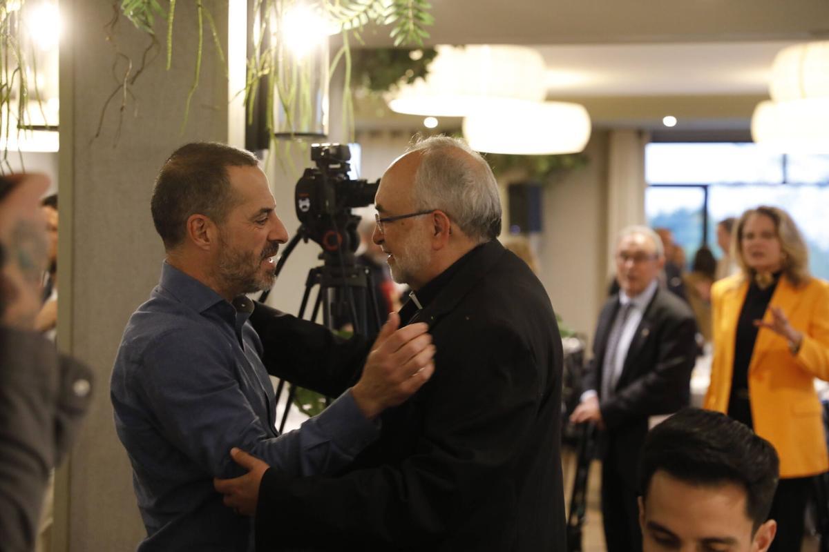 Martín Peláez, presidente del Real Oviedo, recibe el premio "Ovetense del año"