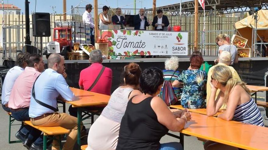 Feria del Tomate en Vecindario