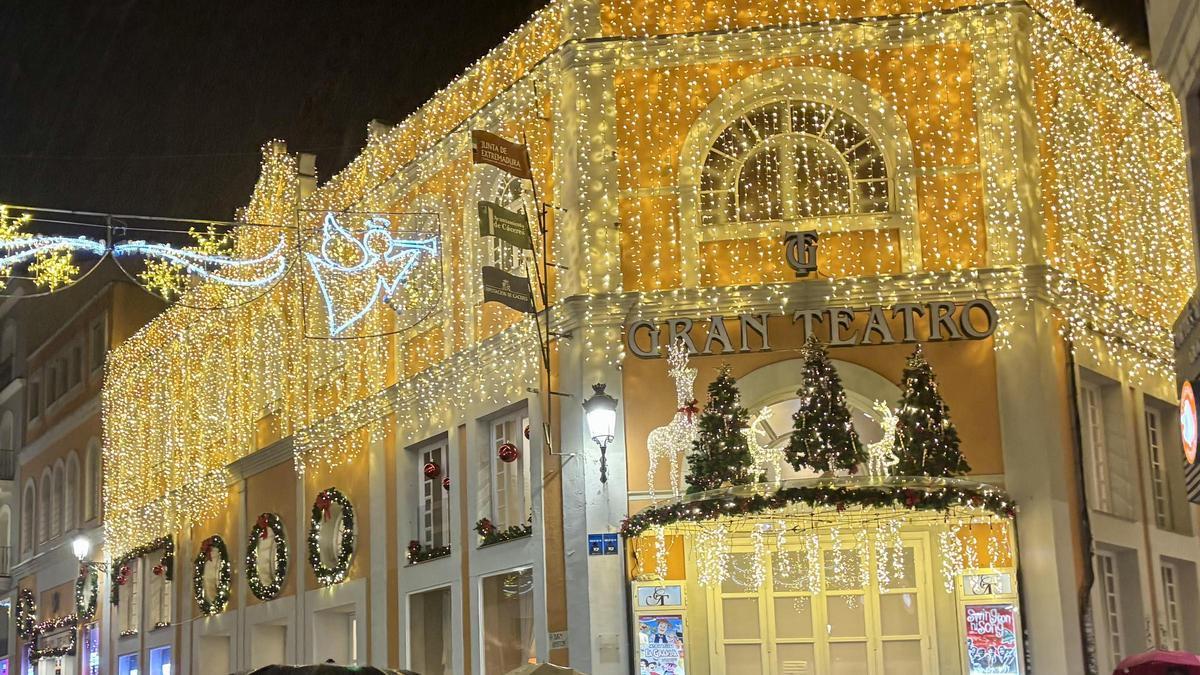 Fachada iluminada por Navidad del Gran Teatro.