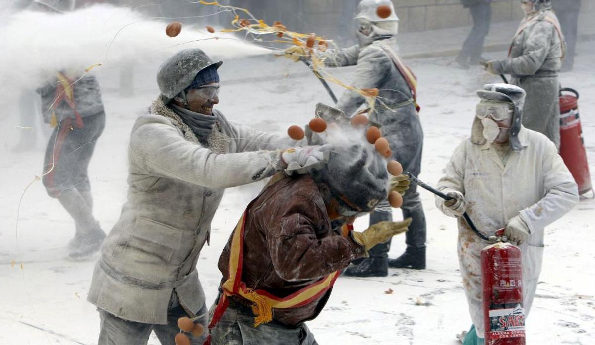 Te propones las mejores bromas.