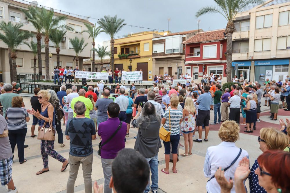 Protesta en San Miguel de Salinas contra la instal