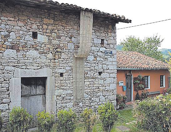 Candamo, donde el pueblo está hecho para el arte con "Néxodos"