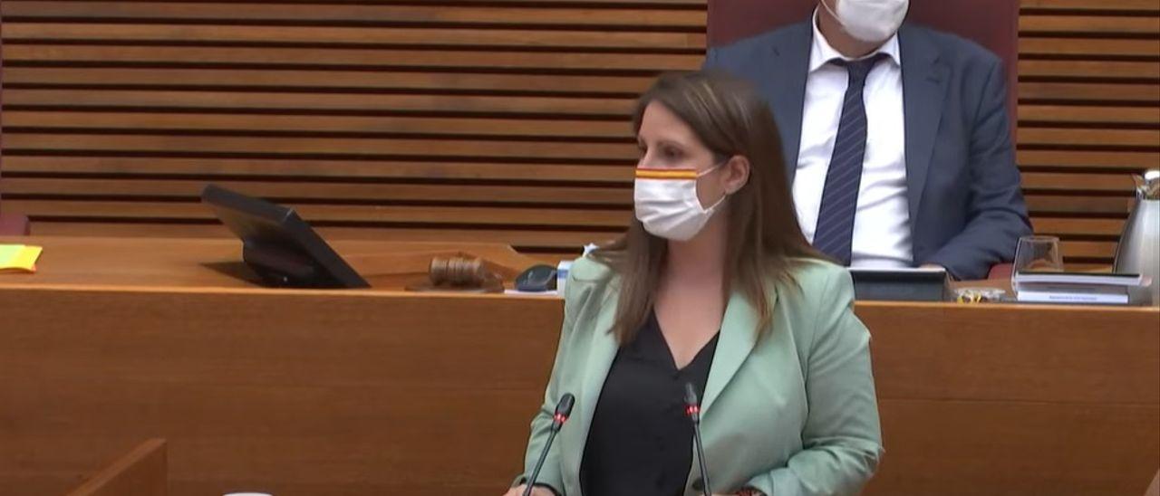 La síndica de Vox, Ana Vega, interviene en el Debate de Política General en las Corts.