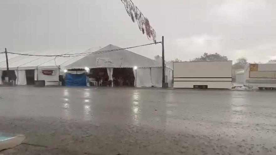 La lluvia agua la feria de Cáceres