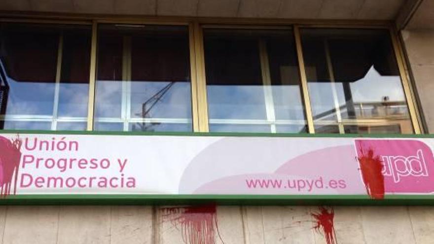 UPyD denuncia un acto vandálico en  su sede de Alicante