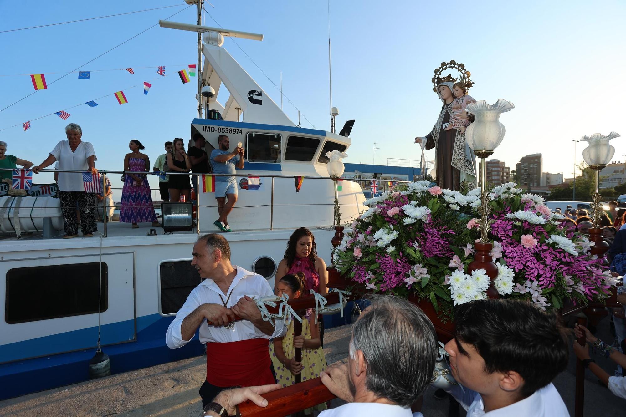 La gent de la mar de Castelló, Vinaròs i Burriana s'encomana a la Verge del Carme