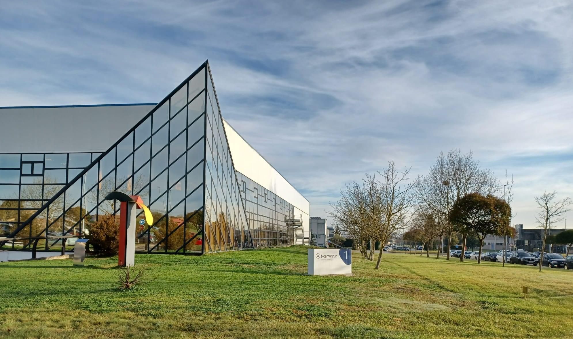 Así es el Parque Tecnológico de Asturias, polo de innovación y uno de los mayores centros de trabajo de Llanera
