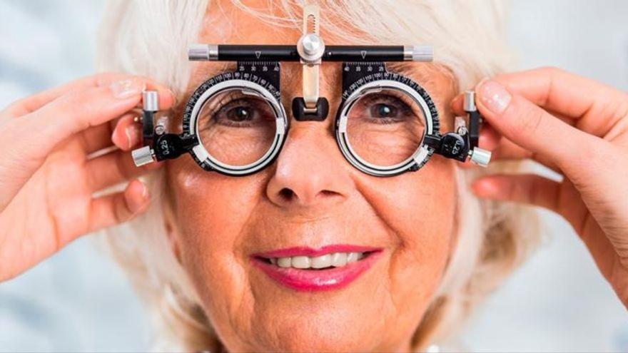 Cómo tratar la degeneración macular o la pérdida de visión relacionada con la edad