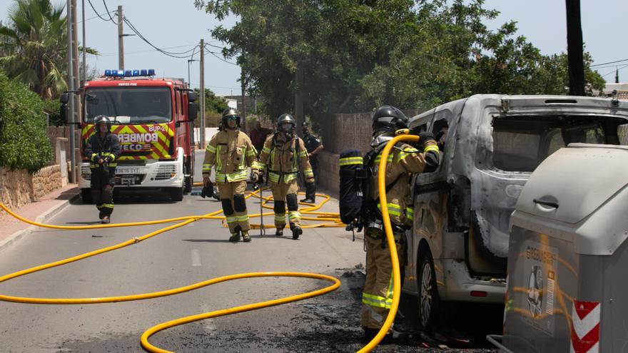 Piden dos años de cárcel a una mujer por incendiar el garaje de su expareja en Ibiza