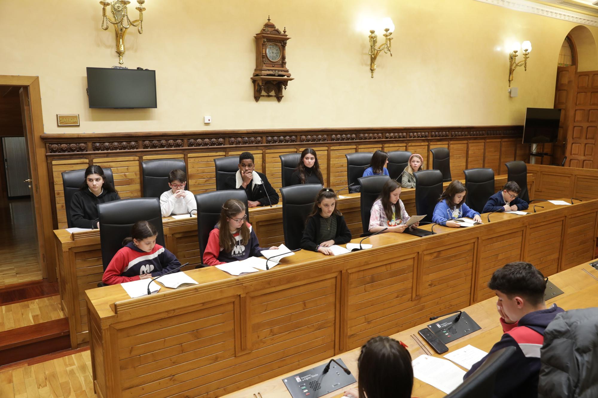 En imágenes: El Pleno infantil en el Ayuntamiento de Gijón