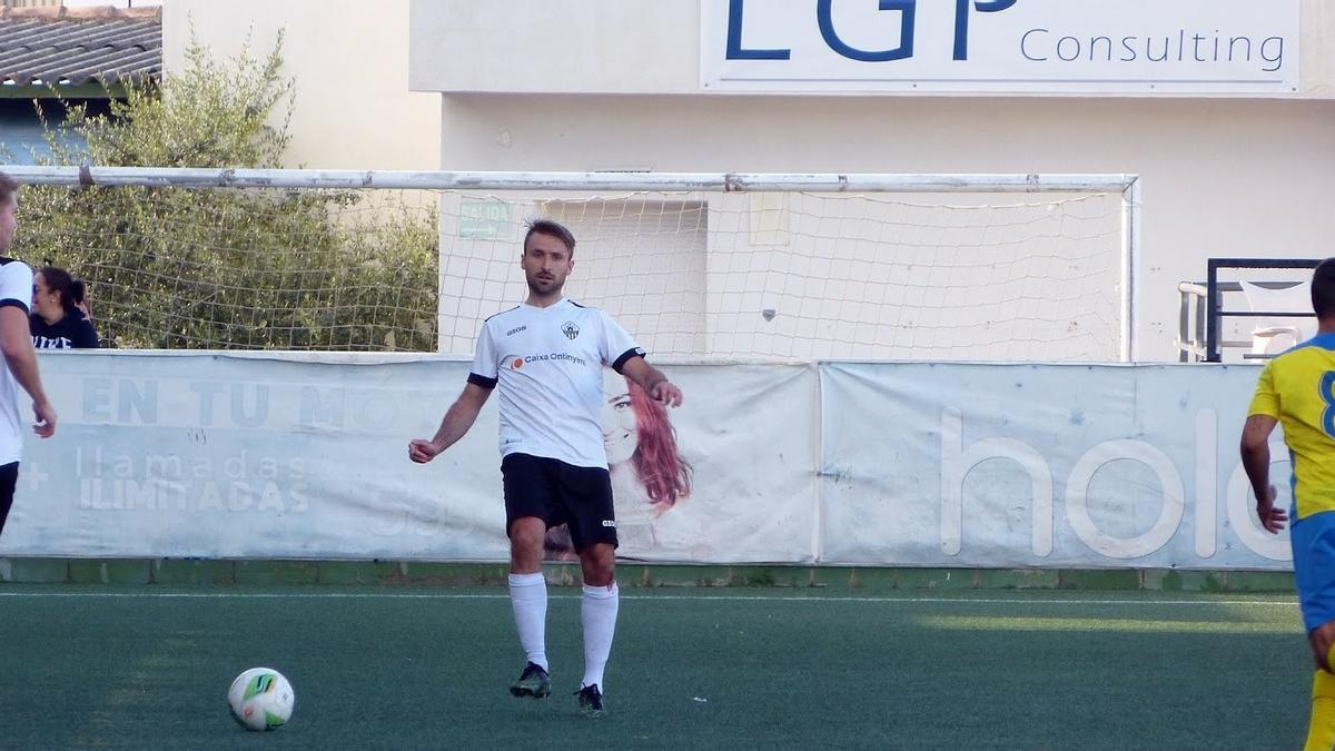 El Ontinyent 1931 CF en un partido esta temporada.