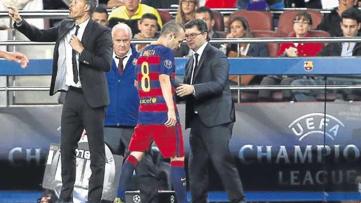 La lesión de Iniesta evoluciona mejor de lo previsto en un inicio