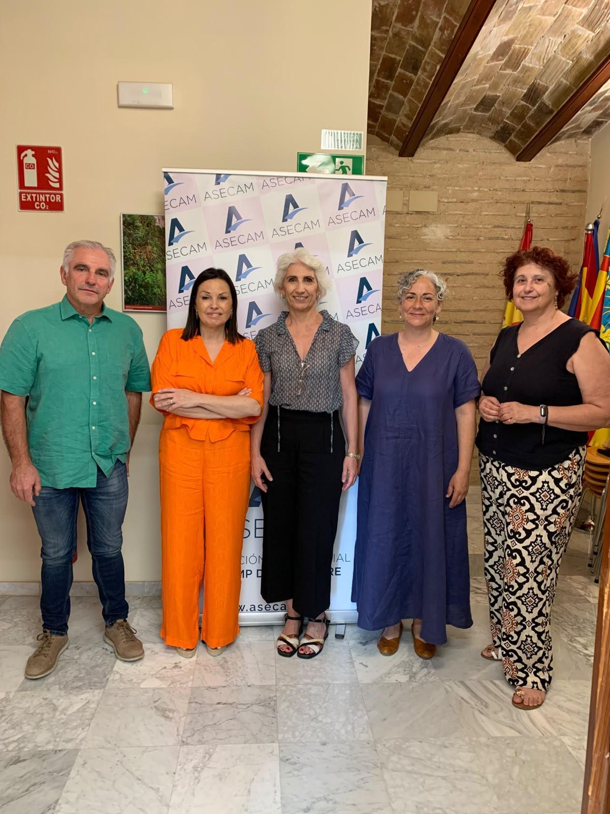 Cristina Plumed y otros participantes de la jornada.