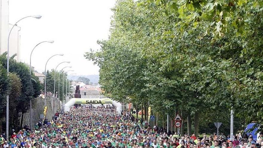 La Carreira Pedestre de Santiago impulsa la participación de los equipos de empresa y varía su trazado