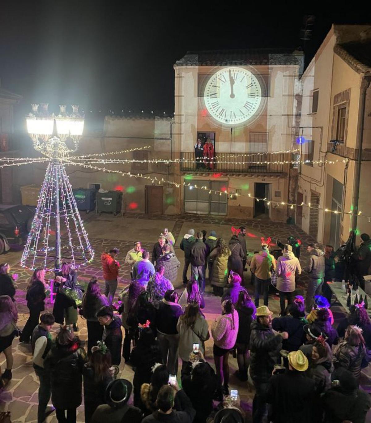 El reloj de la Puerta del Sol proyectado en Tabuenca.