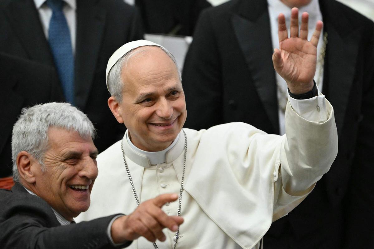 El papa León XIV se reúne con los periodistas en El Vaticano