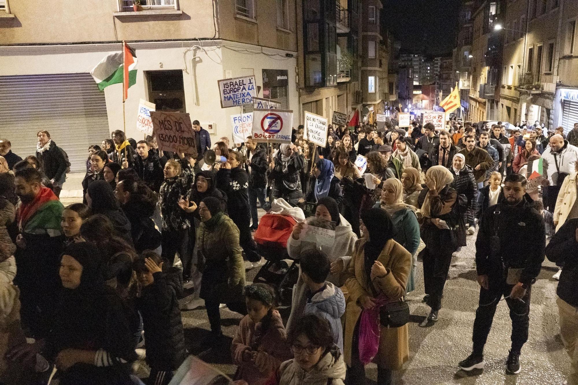 Les imatges de la manifestació a favor de Palestina a Manresa