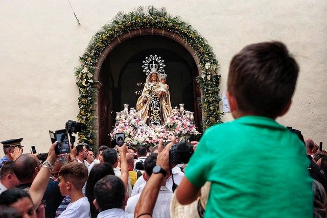 Embarcación de la Virgen del Carmen en Puerto de la Cruz, julio de 2022