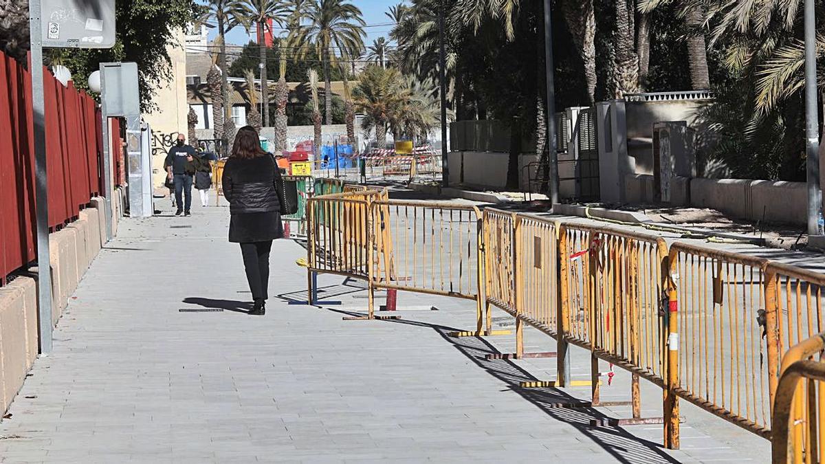 El nuevo acceso al centro recorta plazas del parking de Candalix por su diseño innovador