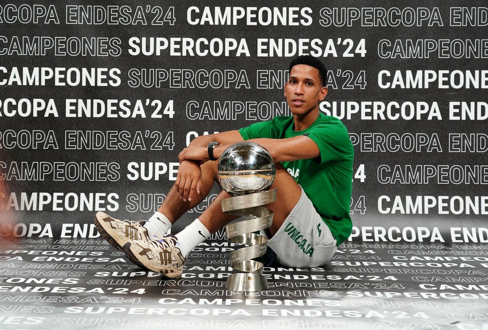 Sesión de fotos al Unicaja como campeón de la Supercopa de España 2024, tras derrotar al Real Madrid
