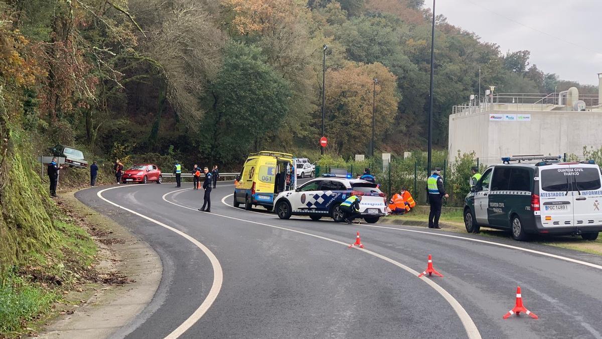 Despliegue de los servicios de emergencia tras el accidente.