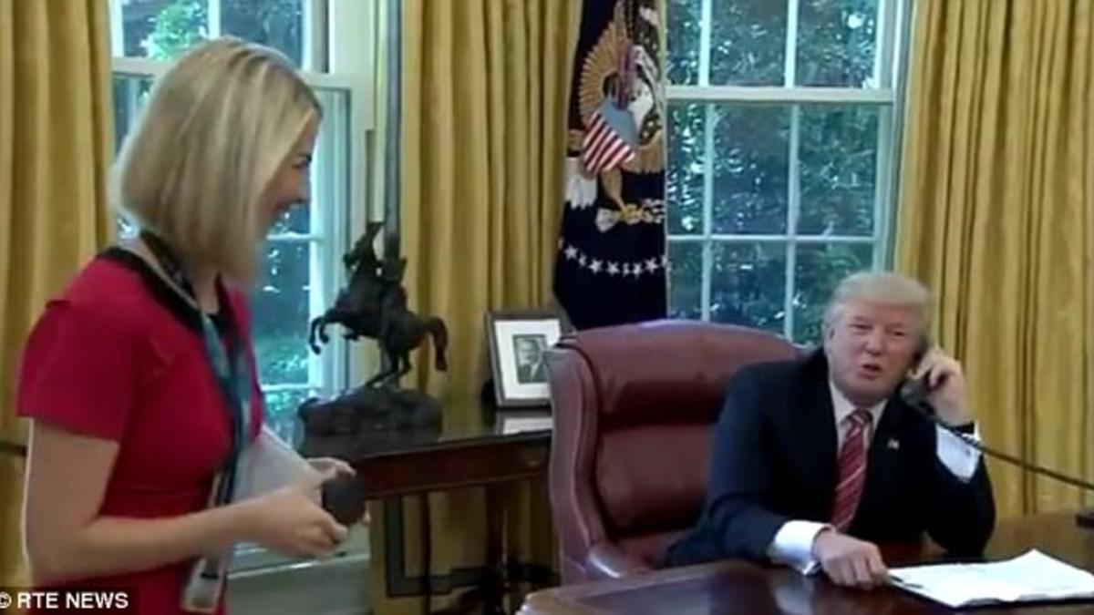 Captura de pantalla del video en el que se ve a Trump alabar la &quot;bonita sonrisa&quot; de una periodista.