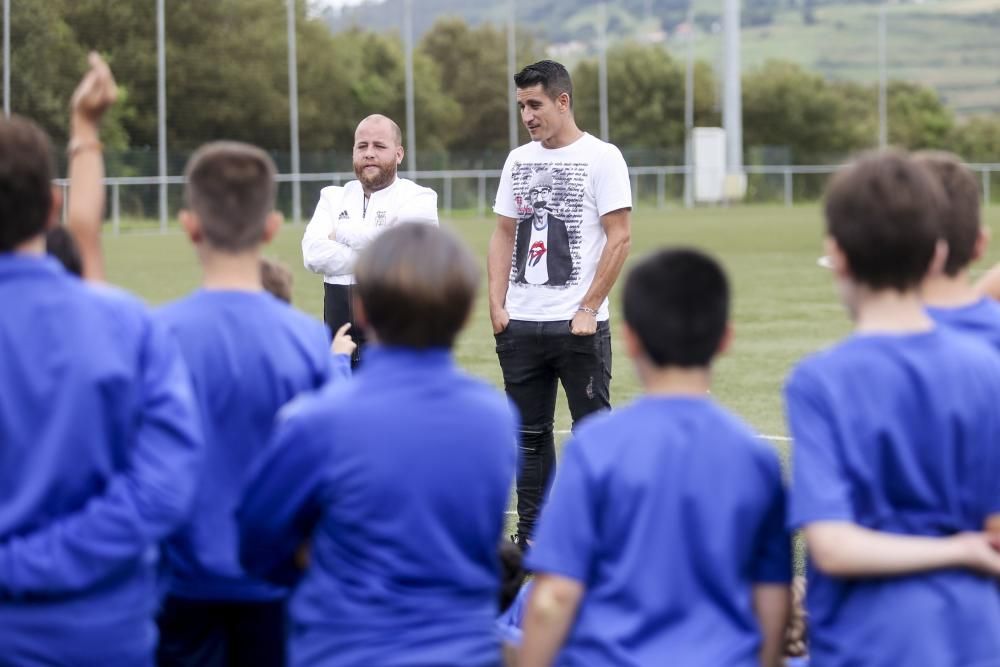 Berjón visita el campus veraniego del Oviedo.