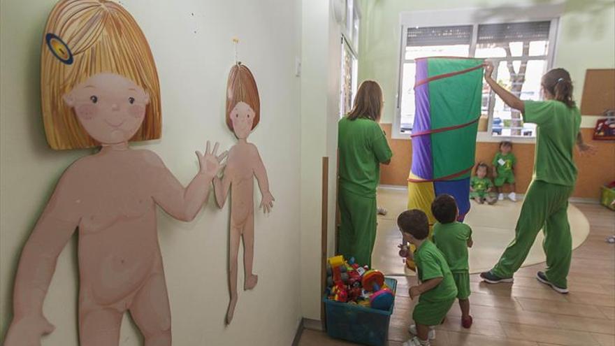 Las escuelas infantiles reclaman salir antes de clase por el calor