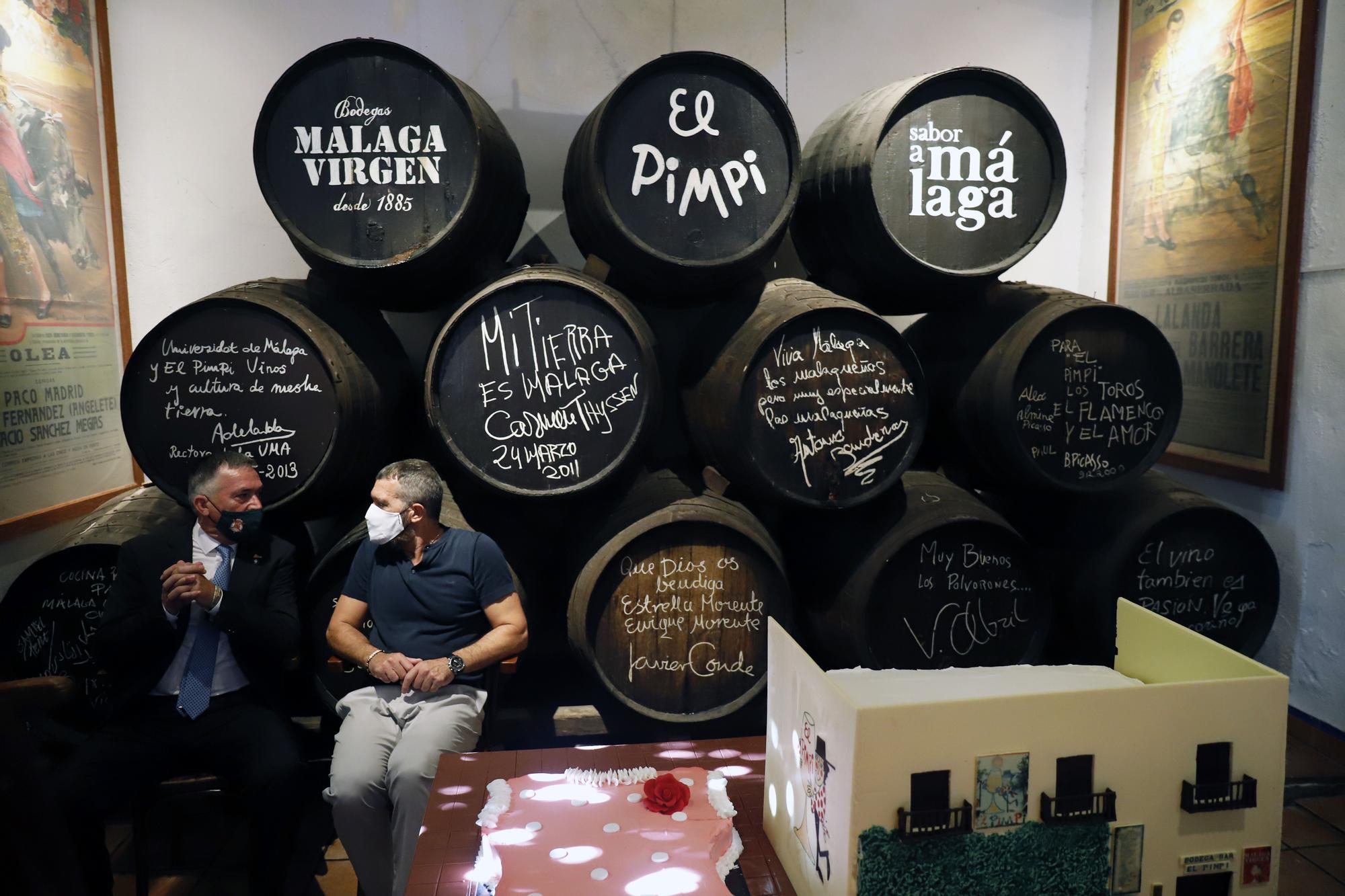 50 años de las bodegas El Pimpi en Málaga