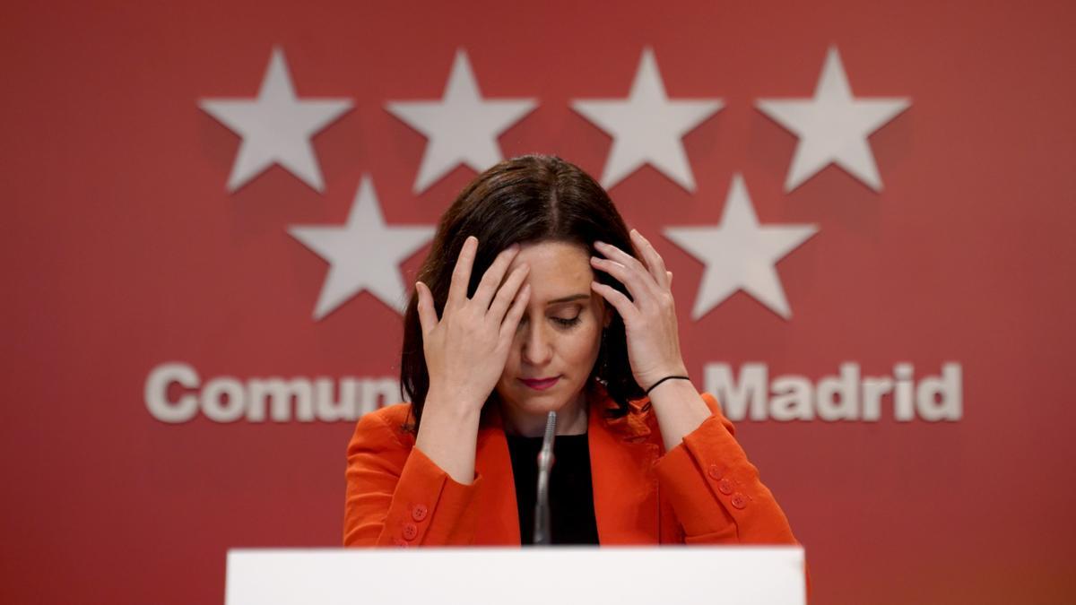 Isabel Díaz Ayuso, presidenta de la Comunidad de Madrid, durante una rueda de prensa. FOTO: JOSÉ  LUIS ROCA