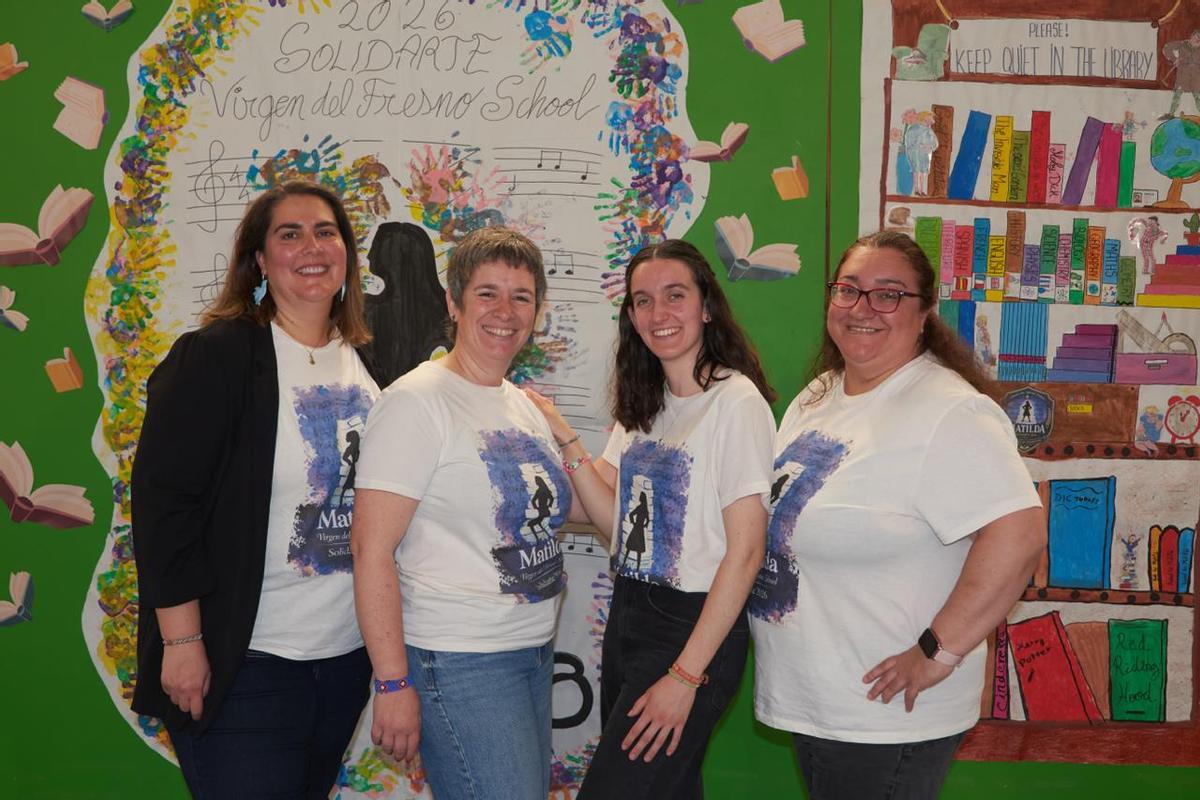 Por la izquierda, equipo docente de "Solidarte": Carla García Contreras, Aida Rodríguez Fernández, Laura Fernández Rodríguez, y Mónica Tocino Pérez.