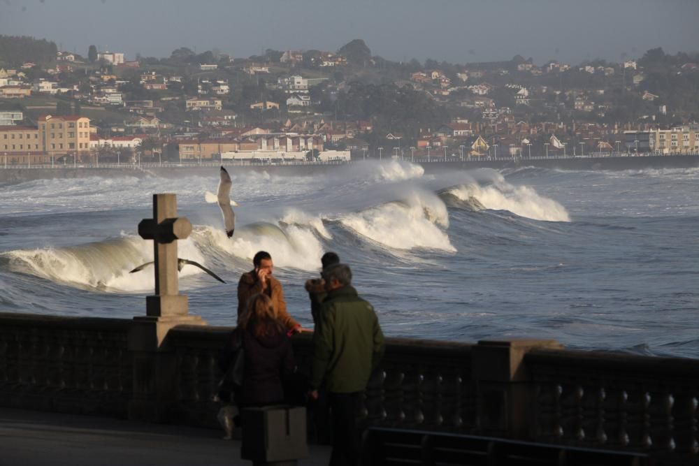 Olas de más de diez metros