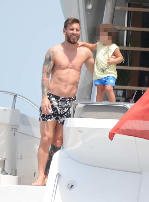 Leo Messi y su familia disfrutan navegando en las Pitiusas