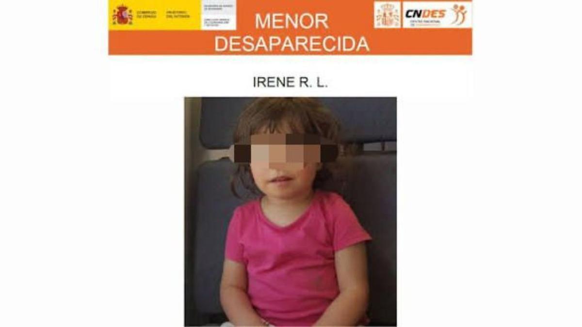 Cartel del Centro Nacional de Desaparecidos con la alerta por la desaparición de la niña.
