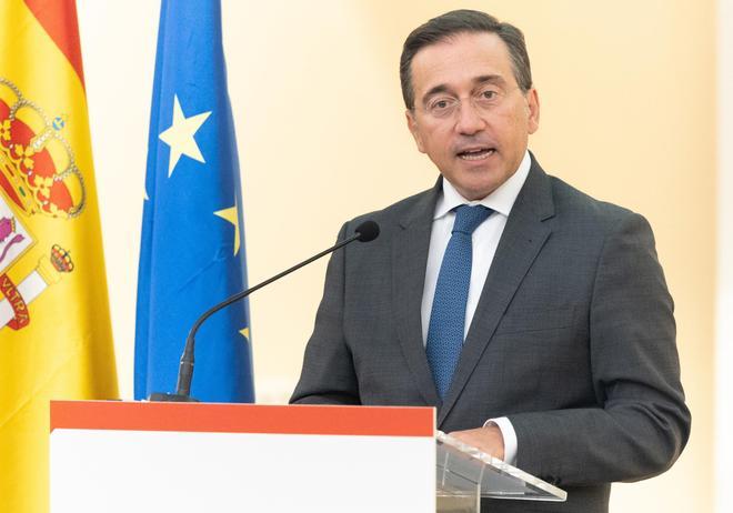 Albares advierte de que las reivindicaciones marroquíes sobre Ceuta y Melilla "degradan la relación bilateral"