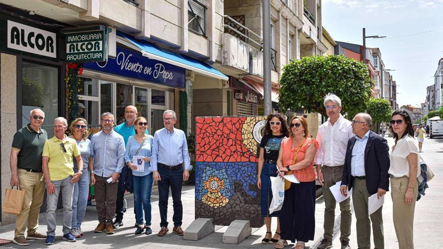 O Grove acoge la exposición «Os naufraxios» que celebra el arte del reciclaje y la tradición marinera