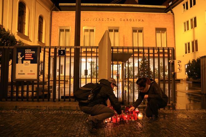 Las imágenes del tiroteo mortal en una facultad en Praga