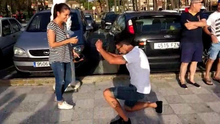 Pedida de mano sorpresa con "flashmob" en Vigo