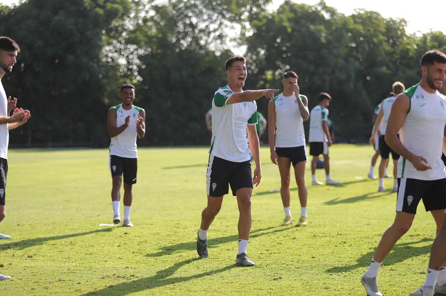 La última sesión del Córdoba CF antes del 'stage', en imágenes