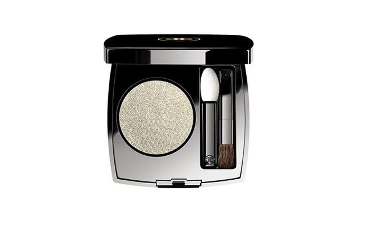 5. Sombra Ombre Première Plata de Chanel