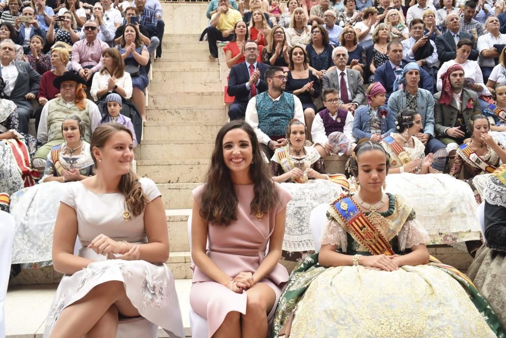 Exaltación de las Falleras Mayores de El Camp de Morvedre Sandra y Aitana.