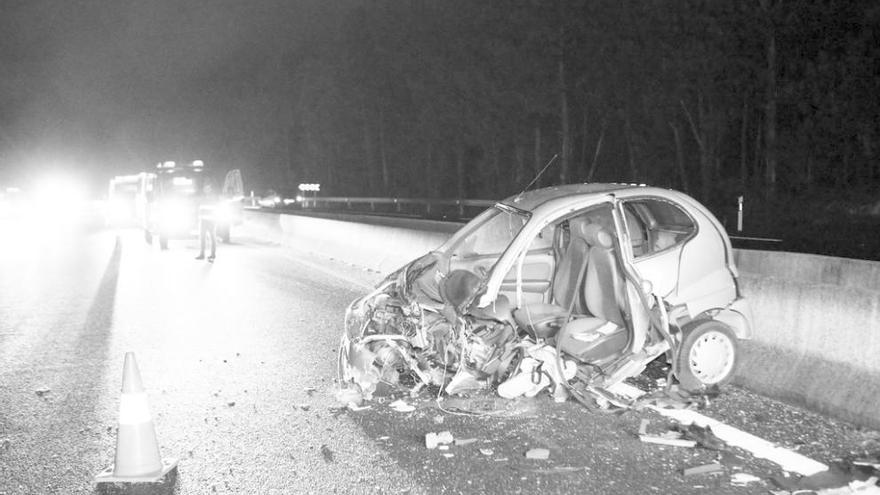 Herido el piloto de un cuatriciclo que circulaba en sentido contrario por la autovía en Tui