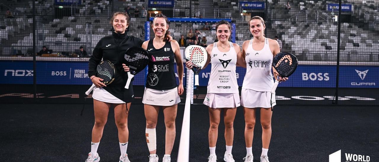 Las cuatro jugadoras, antes del inicio.