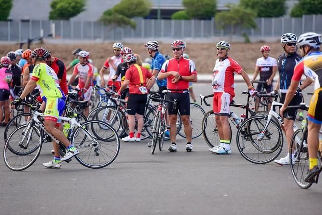 Salida de la ruta cicloturista hacia Artenara ...