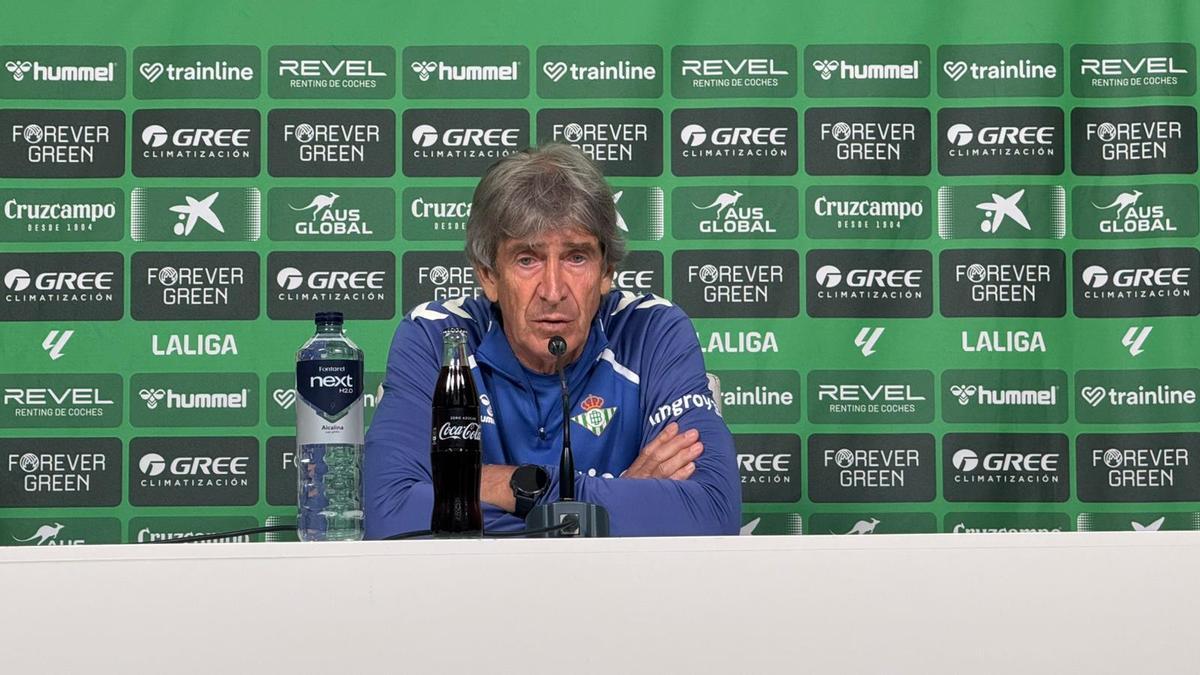 Manuel Pellegrini, en la rueda de prensa previa al partido entre Osasuna y Betis en El Sadar