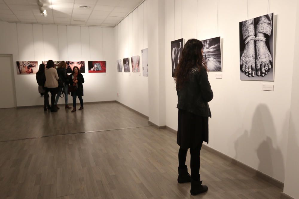 El centro juvenil C19 de Vila acogió la inauguración de la exposición ´Les dones fotògrafes a Ibiza´,